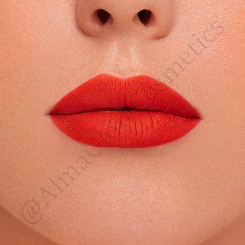 Precision lip crayon (Patrick Ta)
