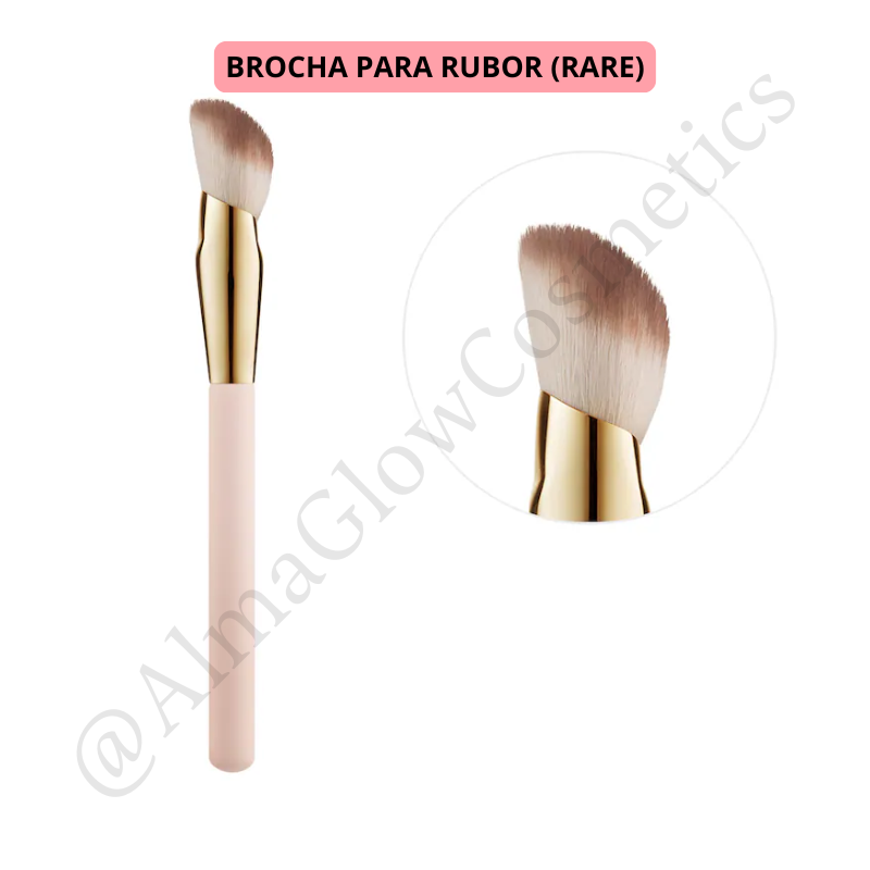 Soft Pinch Blush Brush (Rare Beauty)